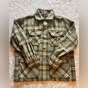 1950s Vintage Woolrich Olive Green Plaid Wool Flannel Button Up Jacket -L